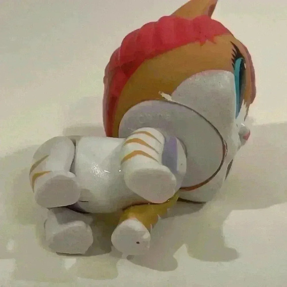 LOL Surprise! Block Party Pet Kitten Kitty Cat Figure Doll Pink Hair - Picture 4 of 11